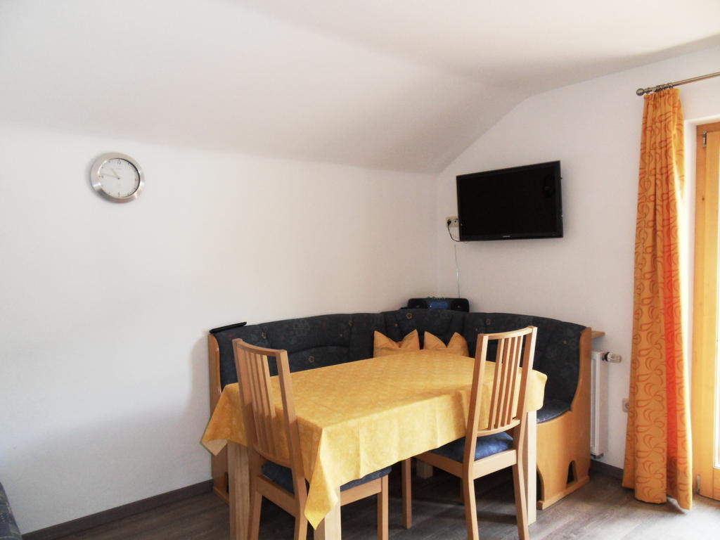 Ferienwohnung Konrad Pfeifer シュルンス 部屋 写真